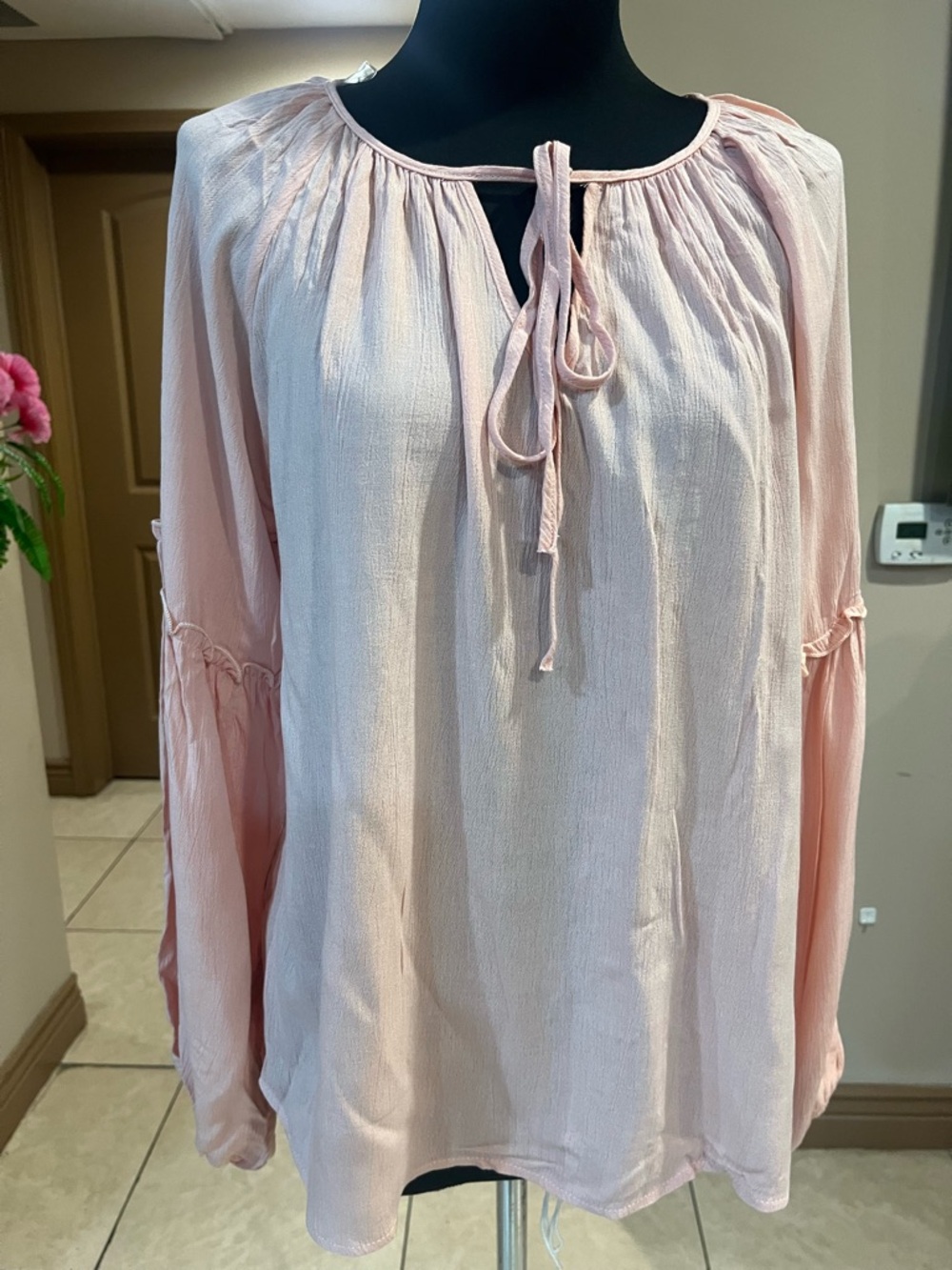 ANDREE BY UNIT Soft Pink Tie-Neck Peasant Tunic